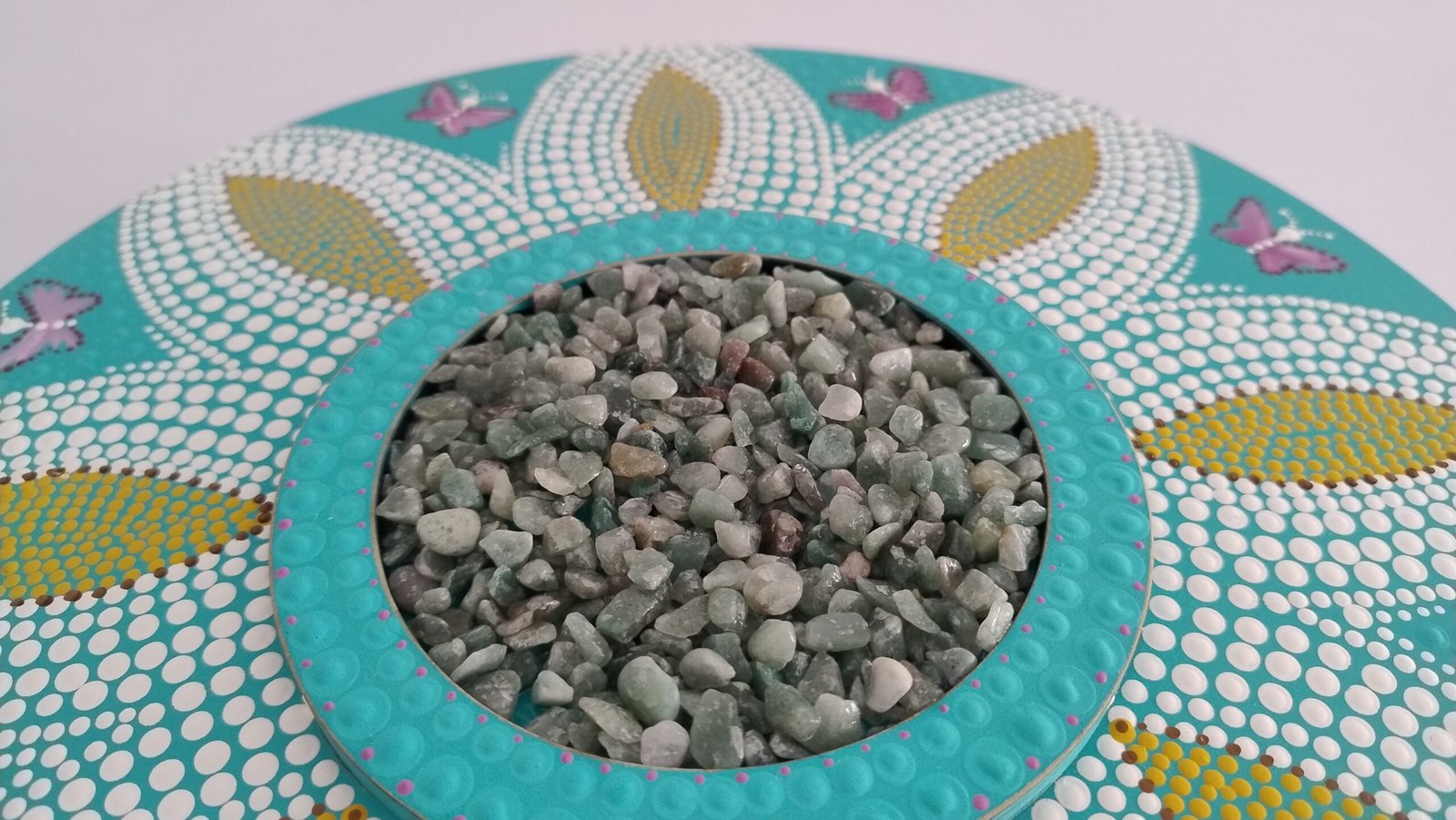 Mandala Florescer • Pontilhismo com Quartzo Verde (28,5 cm) - Imagem 12